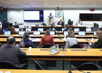 Pirataria aumenta informalidade e custos para a indústria, dizem especialistas em debate na Câmara – Notícias